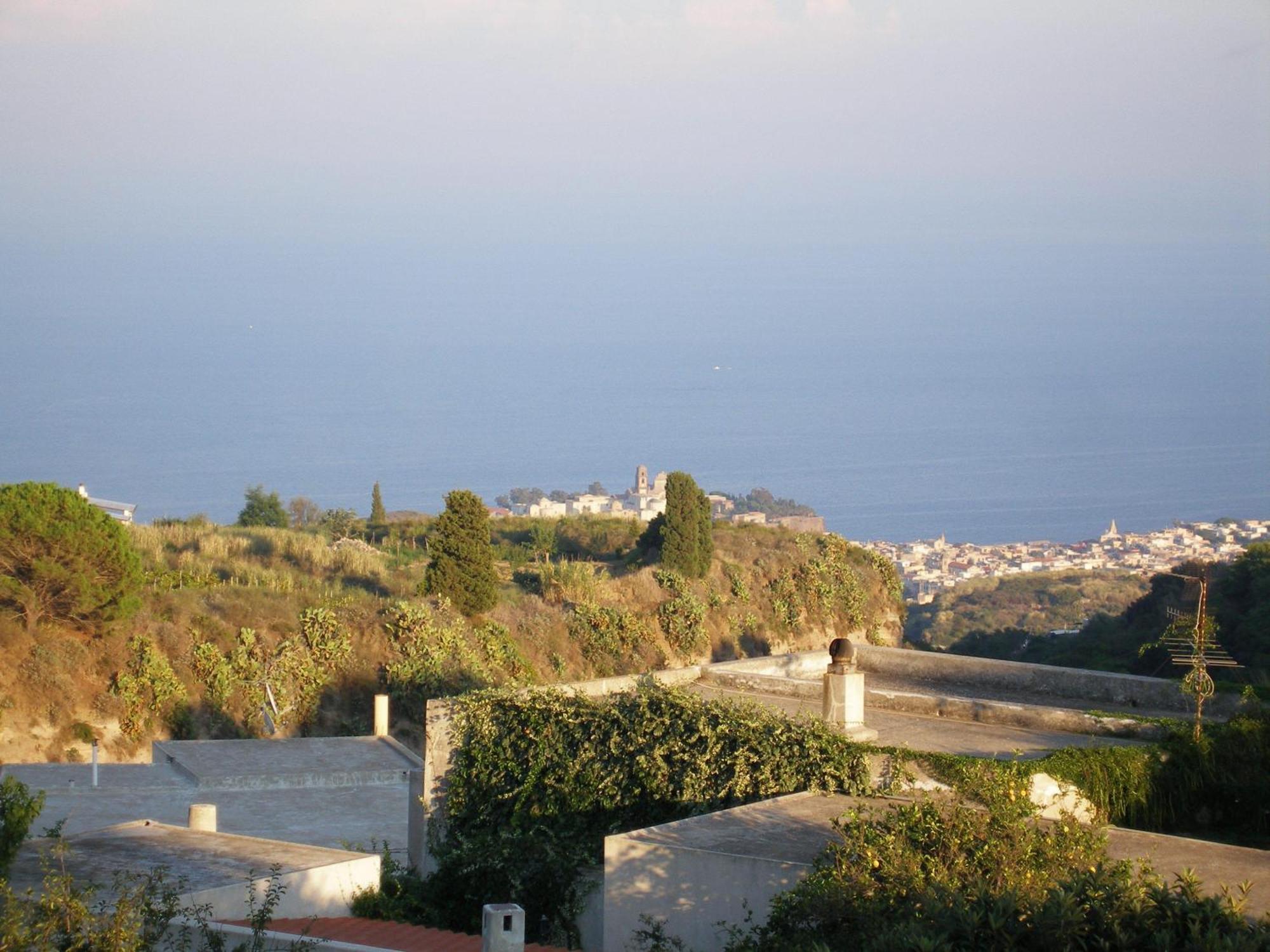 Agriturismo U Zu Peppino リーパリ エクステリア 写真